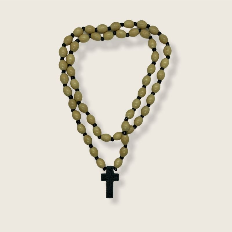 Κρεμαστό λαιμού με σταυρό και χάντρες